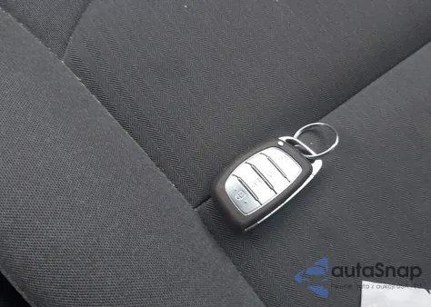 2020 Hyundai Ioniq Plug-In Hybrid Sel z USA, uszkodzony, nr VIN KMHC75LDXLU199913